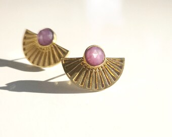 Pink star sapphire stud earrings//Gold Sunburst stud earrings// brass sunbeam earrings