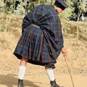 Handmade Great Kilt Scottish Traditional Tartan Great Kilt Highland Vintage Acrylic Wool Tartan Great Kilt Available in 50+ Tartans image 1