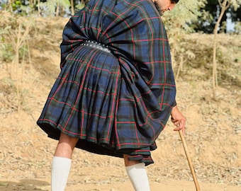 Kilt scozzese tradizionale fatto a mano, tartan scozzese vintage delle Highlands, tartan in acrilico e lana, disponibile in oltre 50 varianti tartan.