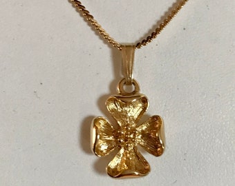 Napier Gold Dogwood Blossom Choker Herringbone Chain Links Vintage 1990's Vintage Fashion Gold Link 17" + Gold Pendant Flower w/ tag