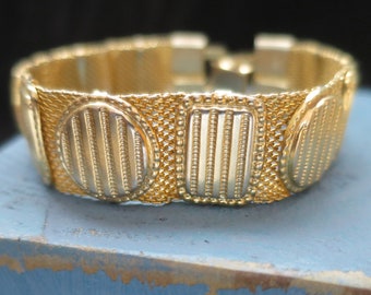 Gold Mesh Armband w / Rechteck Gestreift Akzent Dekorationen Woven Mesh Armband Vintage 1970 Mode Modeschmuck Kleine Größe