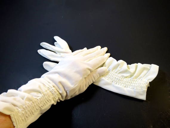 White Nylon Knit Gloves Size 6.5 Mid Length 12 in… - image 5