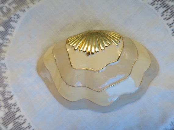 Sea Shell Brooch Taupe Cream Gold Accents Large 3… - image 3