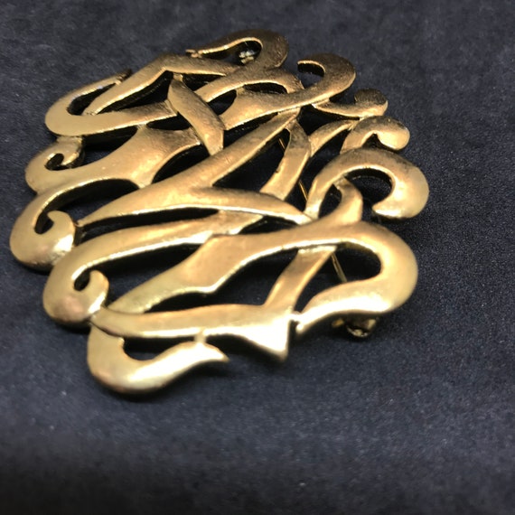 M. Jent Gold Monogram Style Brooch Intertwined Ri… - image 4