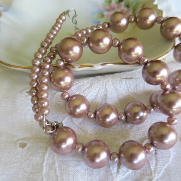 Pink Pearl Choker Dusky Mauve 11 mm Glass Faux Pearls 18 inch  Necklace plus 2 inch Adj. Chain Brown Toned Pink Color Vintage 1990s