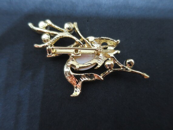 Gold Pearl Fish Brooch Faux Pearls Mother of Pear… - image 6