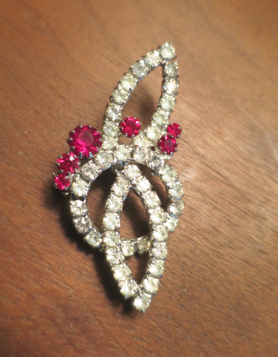 Broche Ancienne Style Art Nouveau En Argent Avec Pierres Rouges (rubis) - Bijou Vintage