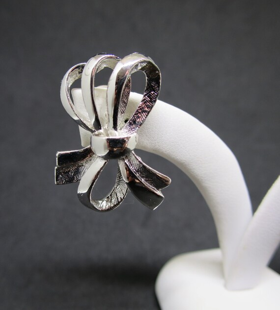 Monet Silver Bow Earrings Triple Tied Bows Vertic… - image 3