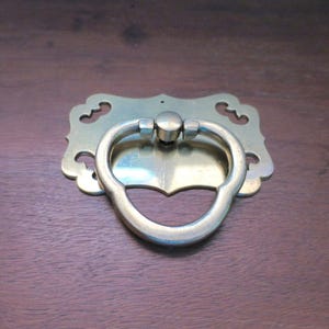 Cast Brass Drawer Pull Asian Style Openwork Backplate Trefoil Ring Vintage 1960s Home Decor Single Drawer/Door Hardware  4 x 3.5"