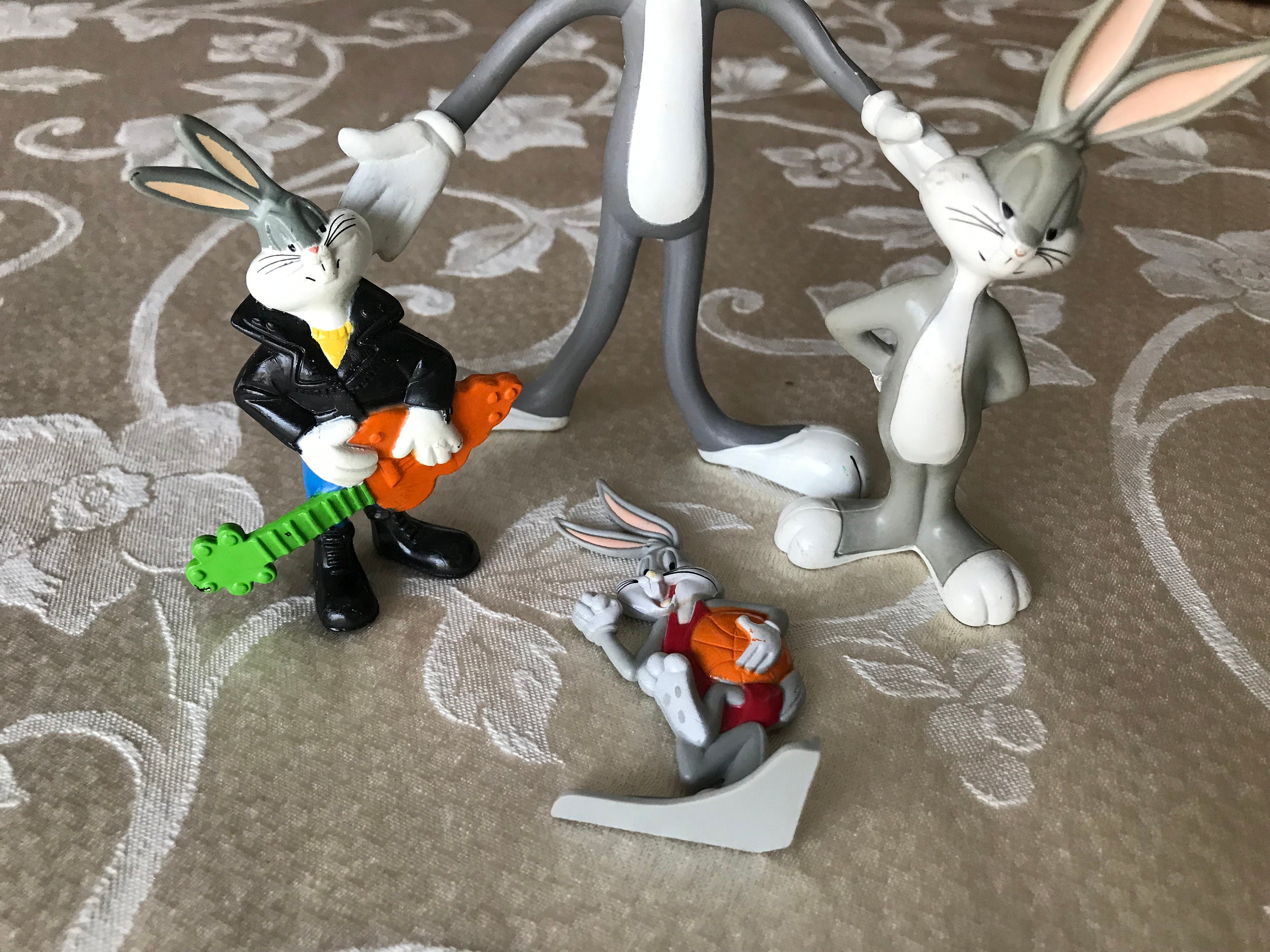 5 Bugs Bunny Figures Warner Bros Toys Vintage 80-90s TV Cartoon