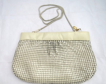 Beige Mesh Shoulder/Clutch Bag Slinky Metallic Body Leather Upper Band 40 in Detachable Chain Handle 1980's Slinky Wedding Bag 12 x 7 inches