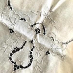 Cutwork Table Runner, Embroidered Fruit Design, 49 x 16.5 inches
