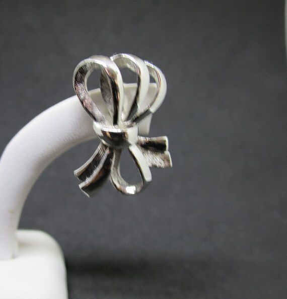 Monet Silver Bow Earrings Triple Tied Bows Vertic… - image 4