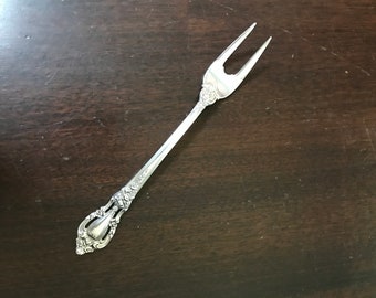 1 Lunt Sterling Olive Fork Vintage 1950s Eloquence Pattern 4 7/8 inch Sterling Silver Pickle Fork Replacement Flatware