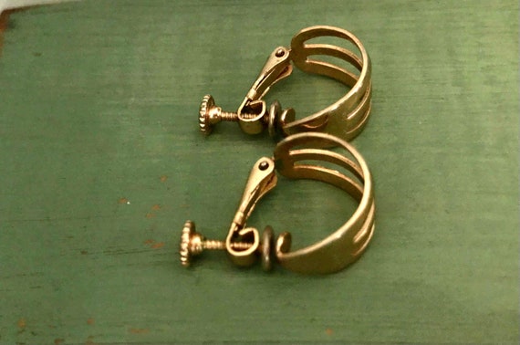 Napier Gold Hoop Earrings 3 Bar Round Hoops Vinta… - image 5