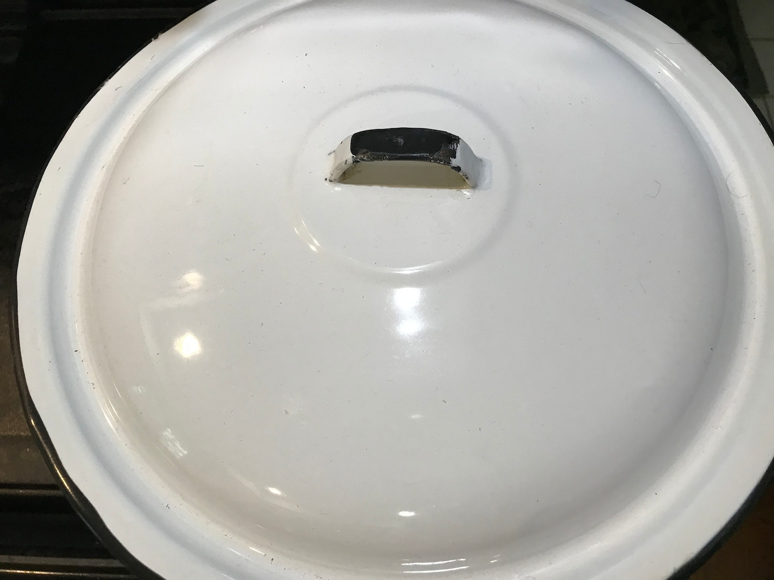 White Enamel Stock Pot 2 Gallon Black Trim Domed Lid Large 8 Etsy