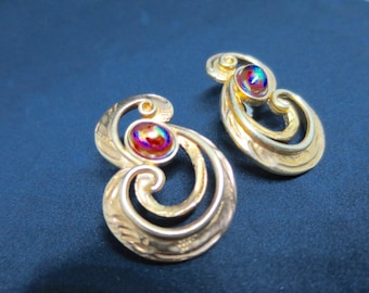 Dragons Breath Gold Swirl Earrings w/ Cabochon Sets 1.5 x 1 inch Scroll Pierced Posts 1980's Big Bold Vintage Earrings
