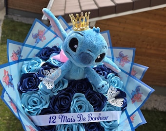 Bouquet di rose eterne in raso con peluche ricamato – Regalo romantico, decorazione sostenibile, fatto a mano in Francia