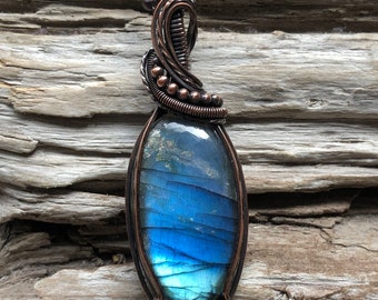 Labradorite Pendant, Labradorite Necklace, Blue Flash Labradorite Pendant Necklace. Copper Jewelry