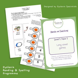 Puede incluir: Material educativo para un programa de lectura y ortografía para la dislexia. La imagen muestra tarjetas con información sobre vocales largas, con ejemplos como "as in acorn" y "as in oval". Diseñado por especialistas en dislexia.