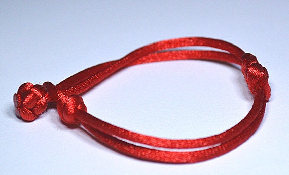 Red Chinese Knot Good Luck Bracelet the Plafond - Etsy