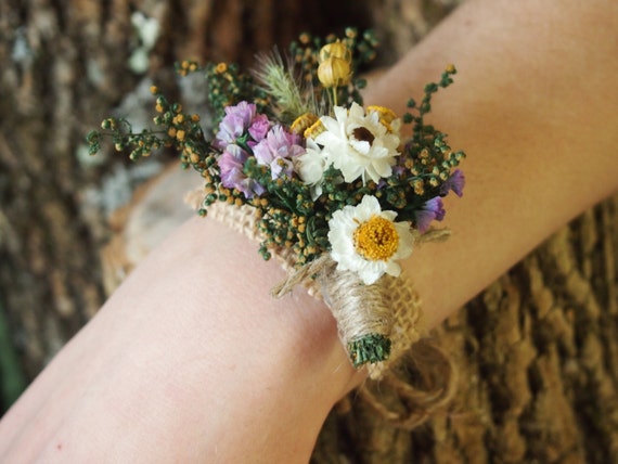 simple wrist corsage