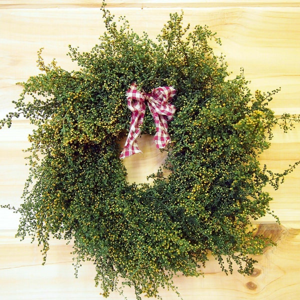 Simple Country Christmas Wreath - 10 inches