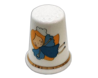 BN Personalised Fine Bone China Friendship Thimble Friends are Family Thimble