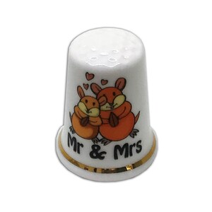 BN personalizzato fine bone China Thimble, Mr & Mrs mouse matrimonio di fidanzamento ditale con display caso, ditale personalizzato, regalo per lei