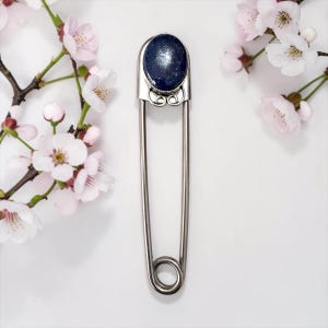 Épingle à kilt Jumbo Sodalite : Grande épingle à foulard et chapeau en acier inoxydable