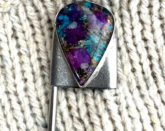 Jumbo Safety Pin: Kilt, Scarf, Hat Pin with Spiny Oyster stone