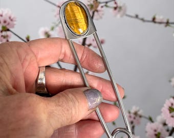 Tiger eye Kilt Pin: Jumbo Stainless Steel Safety Pin, Scarf/Hat Clip