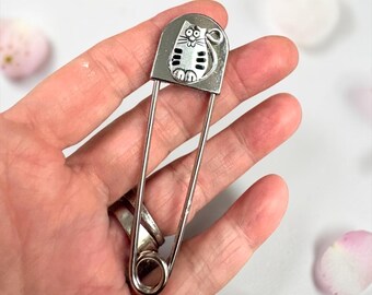 Medium Stainless Steel Kilt Pin: Scarf, Hat, Key Holder, (3 inch) Cat Pin