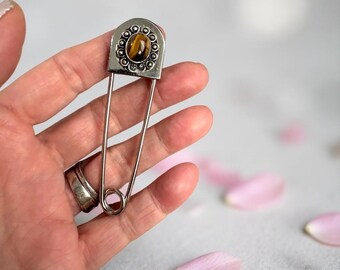 Medium Stainless Steel Kilt Pin: Scarf, Hat, Key Holder Tiger Eye Accent (3 inch)