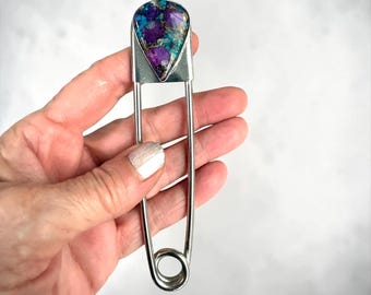 Jumbo Safety Pin: Kilt, Scarf, Hat Pin with Spiny Oyster stone