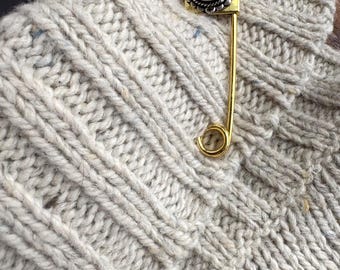 Medium Stainless Steel Kilt Pin: Scarf, Hat & Key Holder with Amber Accent, 3 inches