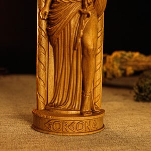Gorgona statue