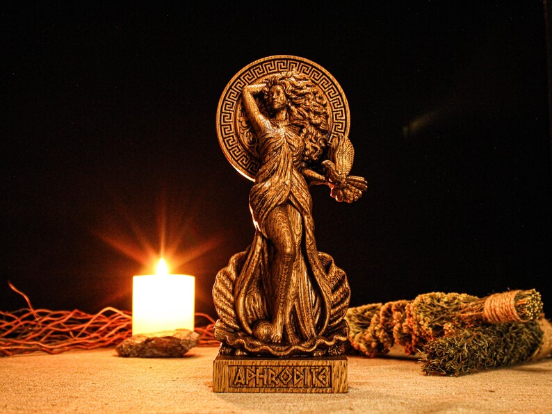 aphrodite figurine