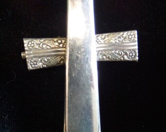 Stunning Art Deco SIlverware Cross Pin