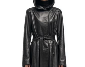 Cappotto in pelle di pecora nera gotica fatto a mano / Trench nero con cappuccio da donna / Giacca invernale midi vintage anni '90 / Regalo per lei