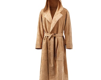 Trench con cappuccio da uomo / Cappotto in pelle di pecora scamosciata marrone chiaro / Giacca militare vintage midi / Moda autunno inverno / Regalo per lui Vestibilità personalizzata
