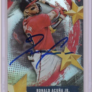 Carta da baseball autografata di Ronald Acuna Jr. firmata dagli Atlanta Braves