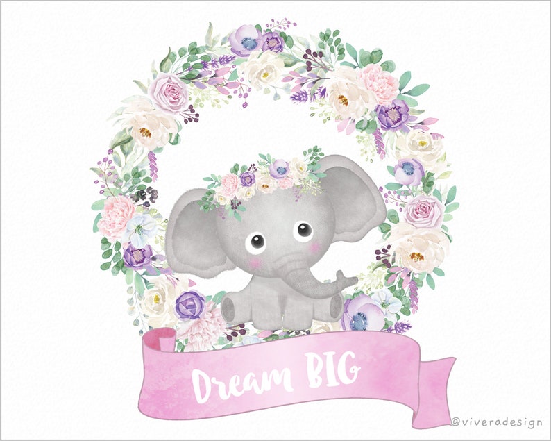 Puede incluir: Un elefante gris con una corona floral se sienta en una corona de flores rosas, blancas y moradas. La corona est&aacute; sobre un fondo blanco. Un banner rosa con el texto "Dream Big" est&aacute; debajo del elefante.