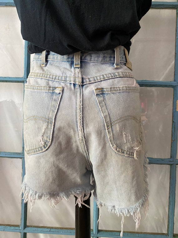 Vintage Lee Cut Off Denim Shorts - image 7