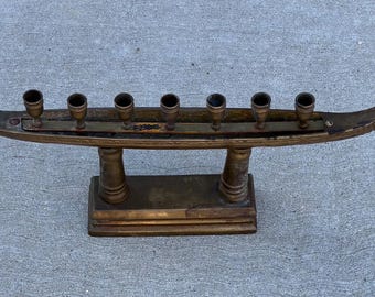 Une menorah dragon thaïlandaise Supannahong Sami en laiton vintage.