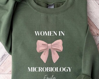 Sudadera personalizada para mujeres en microbiología, regalo personalizado para mujeres en STEM para microbiólogas, suéter universitario con estética de chica científica.