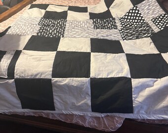 Handmade Quilts. Buyer choose the colors they want the quilt to be made