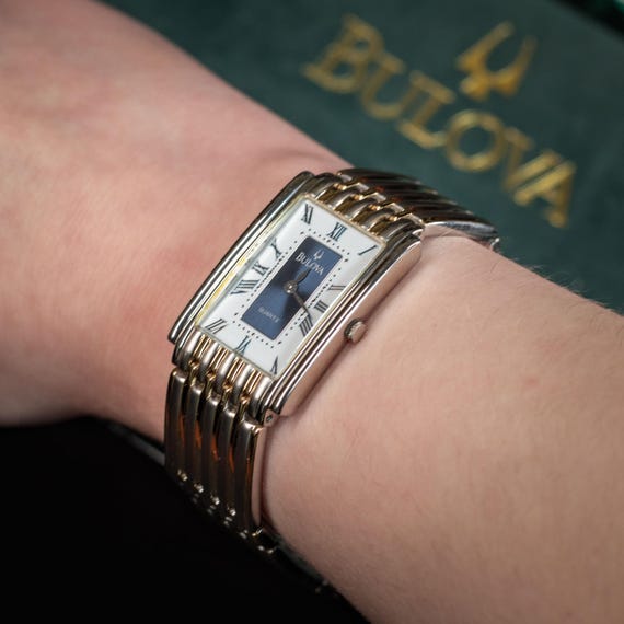 1950s Bulova Vintage Women display picture 1