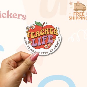 Lehrerleben Aufkleber - Retro Apfel & Blumen Vinyl - Inspirierendes Geschenk für Lehrer für das Klassenzimmer, Laptop oder Tagebuch