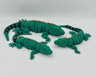 関節可動式イグアナトカゲのおもちゃとディスプレイモデル – ガラス製の目を備えたリアルなデザイン